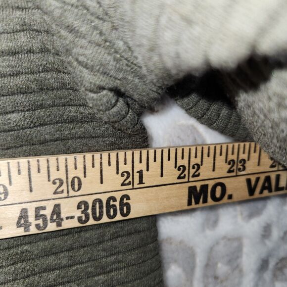 Gerry Men's Olive Green 1/4 button down mock neck pullover Outdoors Size Large - Picture 4 of 8